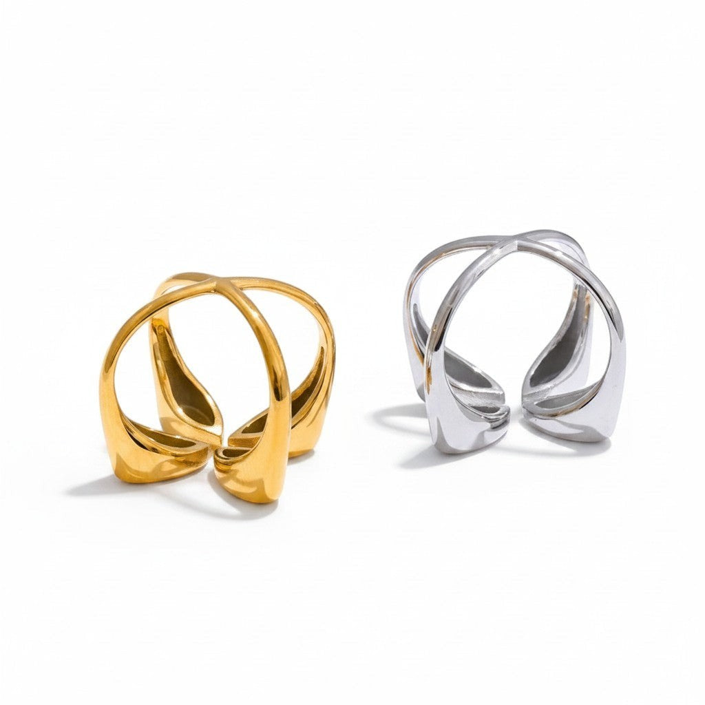 PRO RAY ELIANE open ring with petal-inspired shapes in polished gold and silver finishes. Sculptural silhouette for everyday styling.