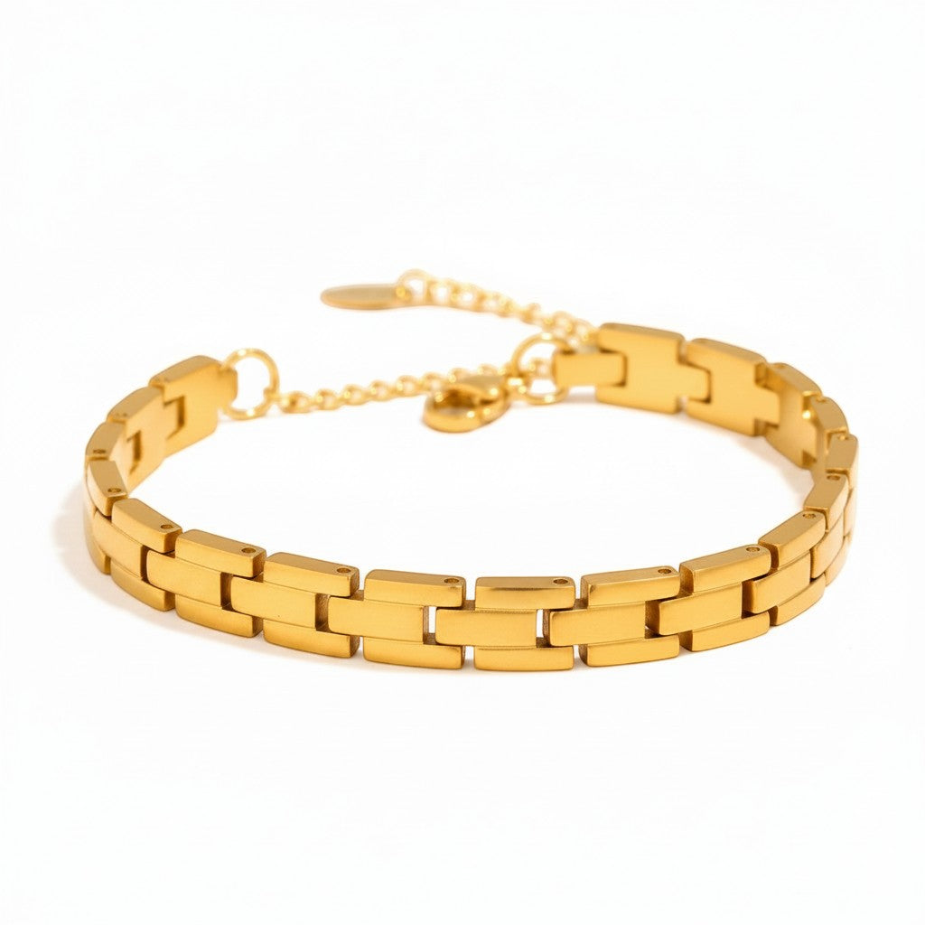 PRO RAY gold chain bracelet with geometric links, adjustable length, 8mm width, minimalist design.