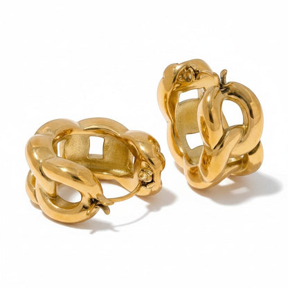 PRO RAY chunky gold chain-inspired hoop earrings with a sculptural design, 21mm diameter.